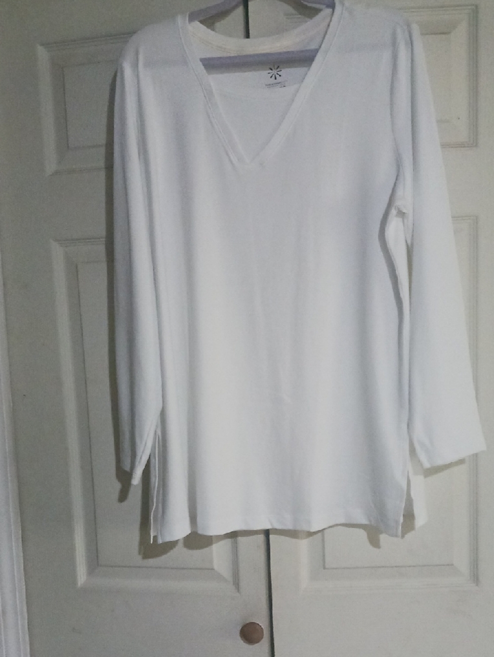 Isaac Mizrahi White V-Neck Long Sleeve Tunic Tee